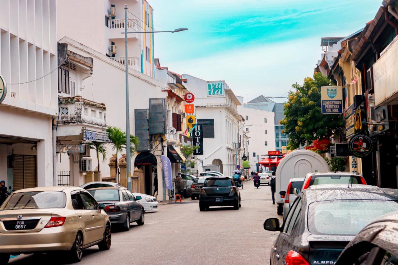 Bishop Hotel George Town Bagian luar foto